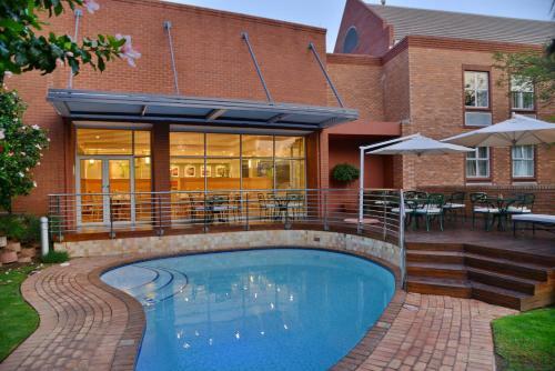 Hotel Road Lodge Sandton
