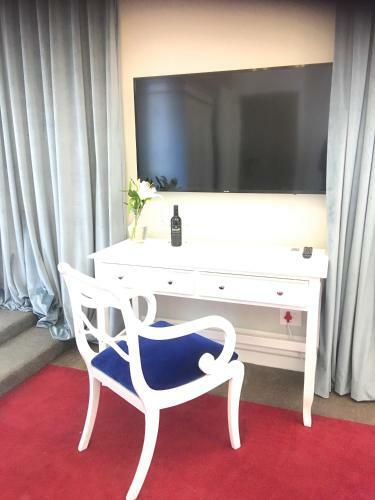 Hotel Rand Club Suites