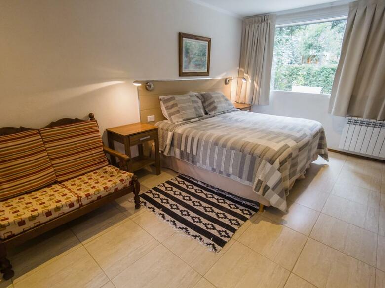 Aparthotel Apart De La Plaza