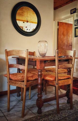 Ellipsis Cottage