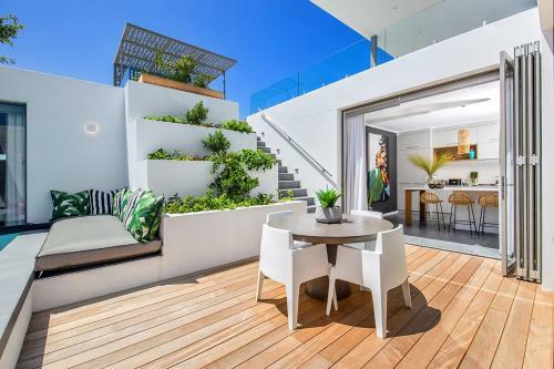 Villa Island Retreat