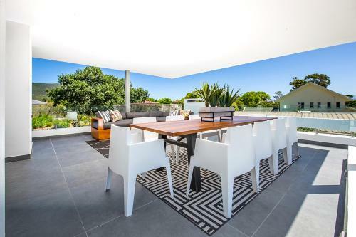 Villa Island Retreat