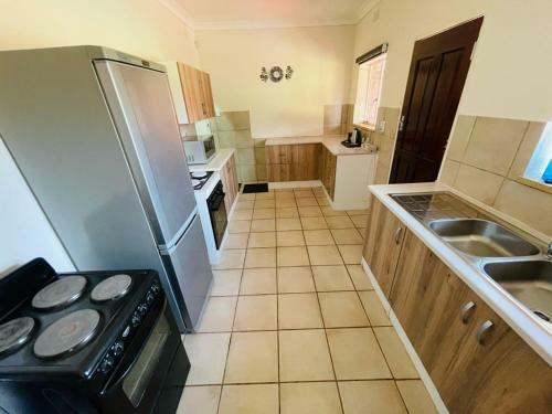 Hostal Aha Airport Accommodation