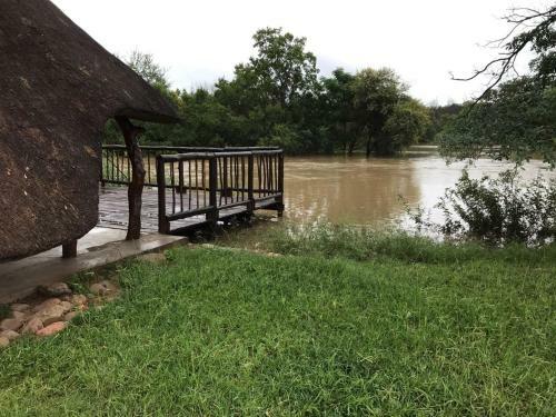 Lodge Karibu River Retreat