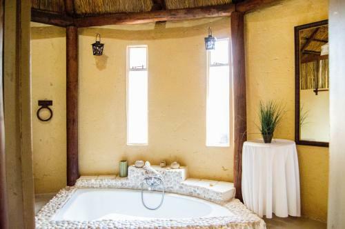 Shangrila-innibos Country Lodge