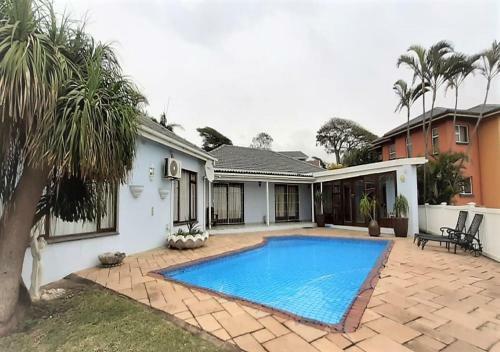 Admirals Retreat