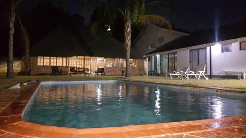 Hostal Luxury Heights Guesthouse