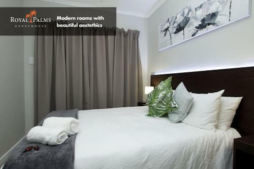 Hostal Royal Palms Guest House