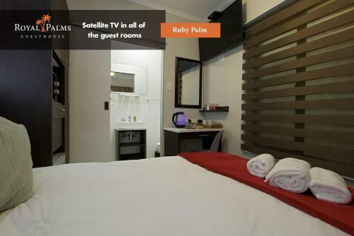 Hostal Royal Palms Guest House