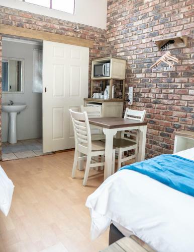 Hostal Opstal Guestfarm