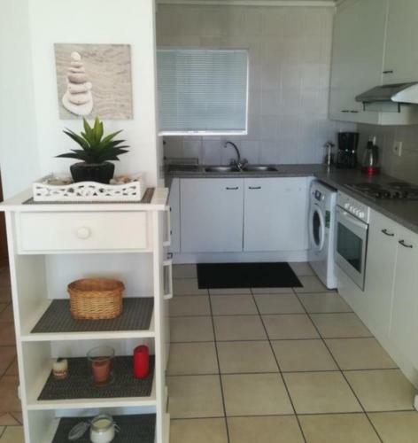 Brookeshill Beachview Executive Apartment