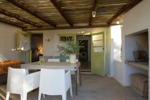 African Relish - Akkedis Cottage