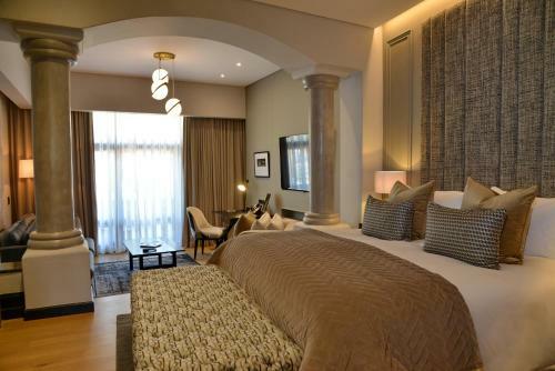 Apogee Boutique Hotel & Spa