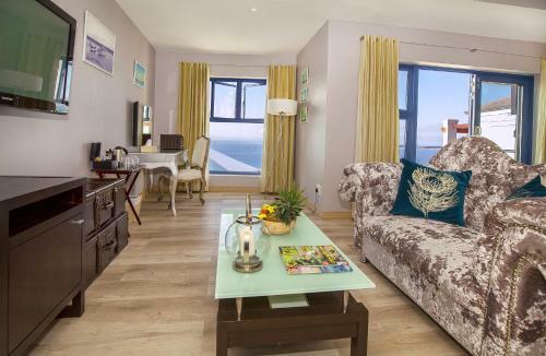 Hostal Magellans Hotel
