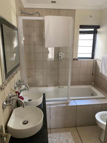 Beautiful Homely Apartment Opposite Fourways Mall.