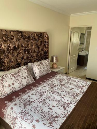 Beautiful Homely Apartment Opposite Fourways Mall.