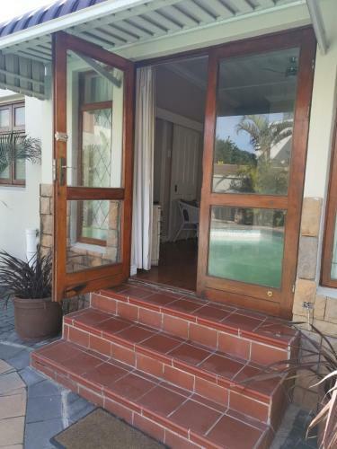 Apartamento Pollok Beach Guest Lodge
