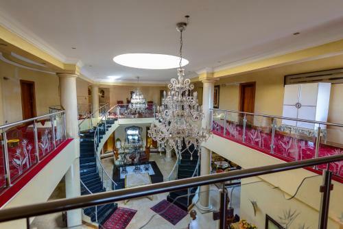 Equestrian Royal Hotel Boutique & Spa