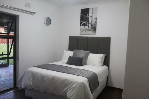 Hostal Sena Guesthouse