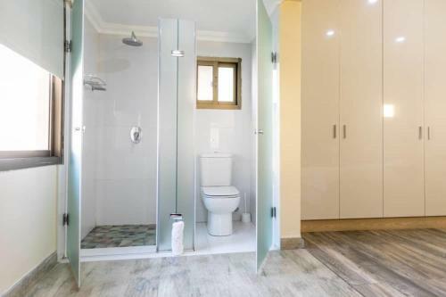 3 Bedrooms Exclusive Villa In Mass Media