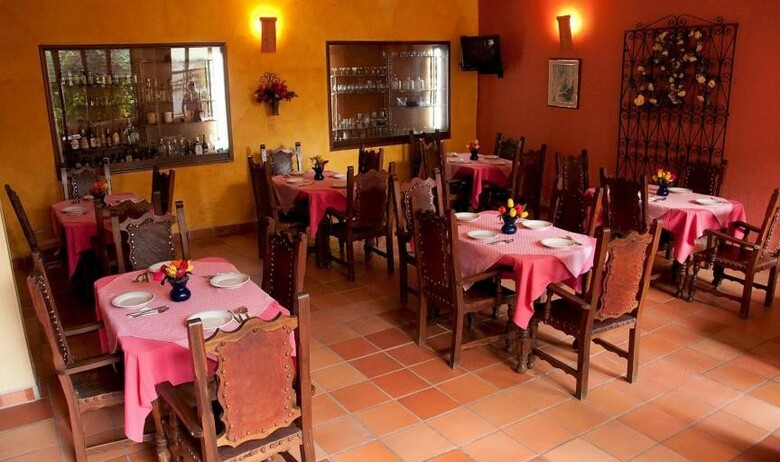 Hotel Colonial Plaza