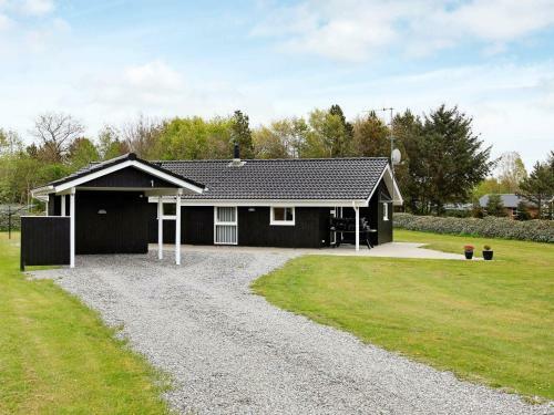 Three-bedroom Holiday Home In Oksb�l 35