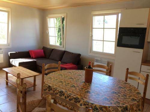 Tranquil Holiday Home In Les Vans, Ardeche With Pool