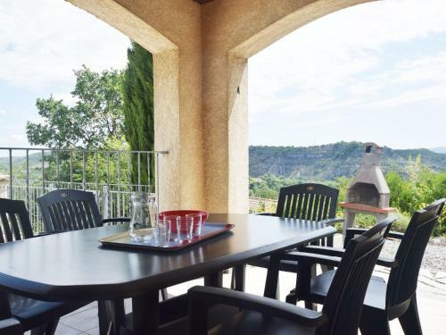 Tranquil Holiday Home In Les Vans, Ardeche With Pool