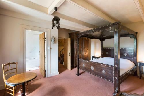 Saint-meen-le-grand Chateau Sleeps 15 Pool Air Con
