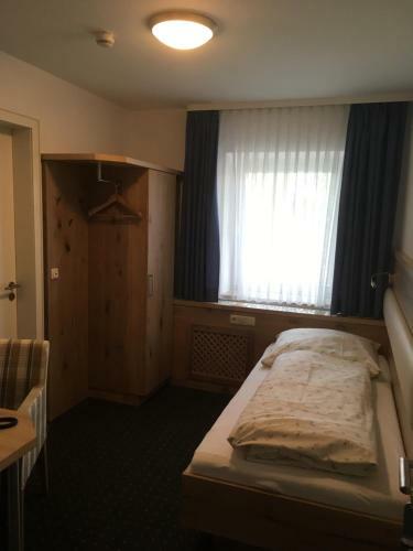 Hotel Neuenburger Hof