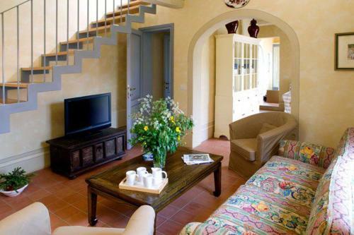 Casorelle Villa Sleeps 5 Pool Wifi