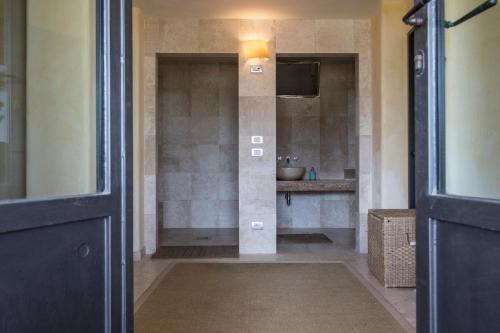Castello Di Tocchi Villa Sleeps 16 Pool Air Con