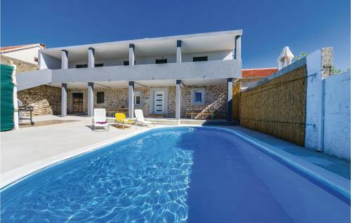 Three-bedroom Holiday Home In Nadin