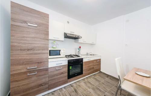Three-bedroom Holiday Home In Nadin