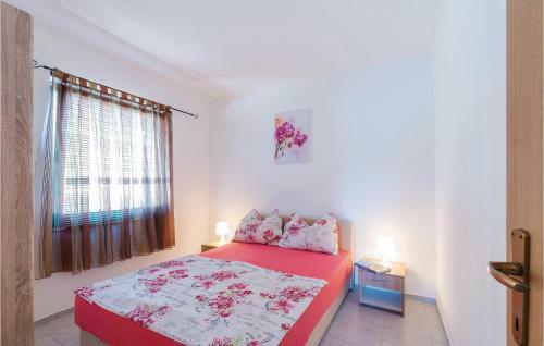 Two-bedroom Holiday Home In Rastane Donje