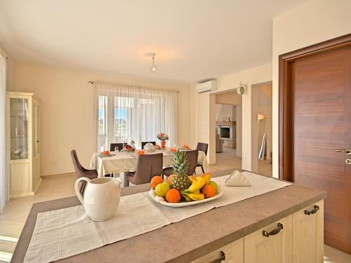 Luxurious Villa In Vizinada With Swimming Pool