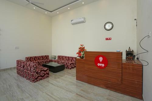 Oyo 11340 Hotel Lakshmi Palace