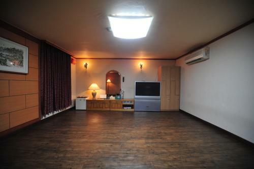 Kyungha Spa Hotel