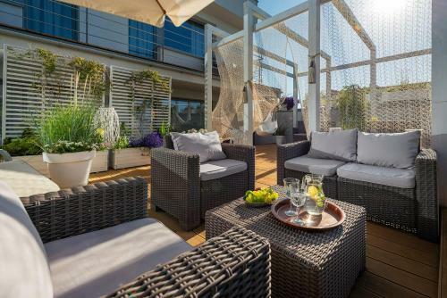 Elegante Apartments - Adults Only