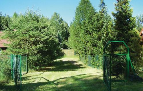 Three Bedroom Holiday Home In Sikorzyno