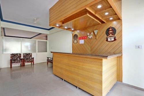Hotel Oyo 24210 Yashas Residency