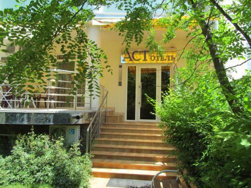 Ast Hotel