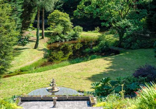 Apartamento Talhenbont Hall