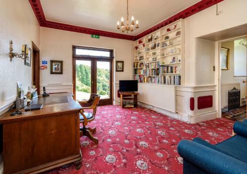 Apartamento Talhenbont Hall