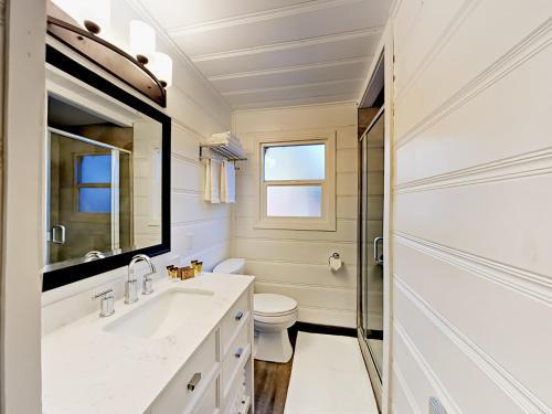 4093 Manzanita Ave Cabin Unit 4