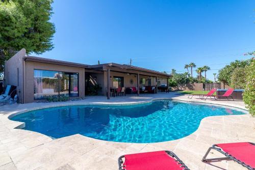 Casa De Palms Home
