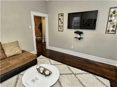 Newly Renovated 4bdrm/3ba, Sleeps 10