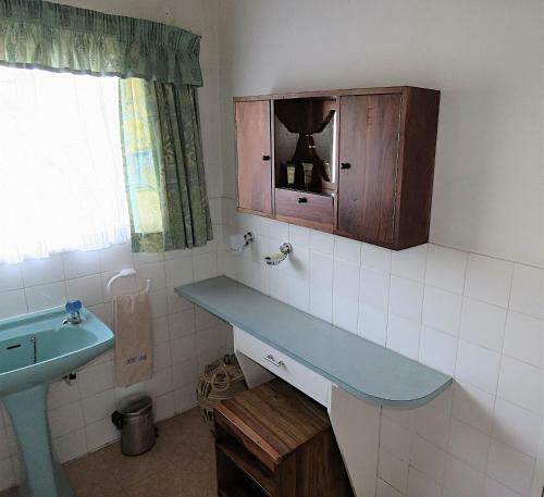 Parrot Lodge