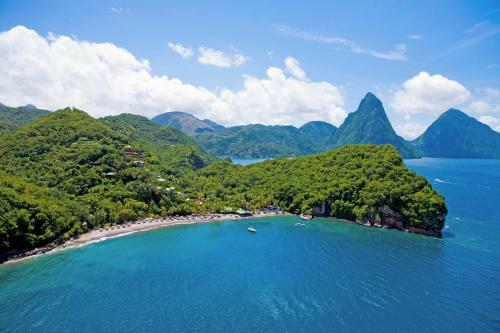 Hotel Jade Mountain