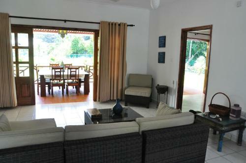 Hostal Paodise Guesthouse
